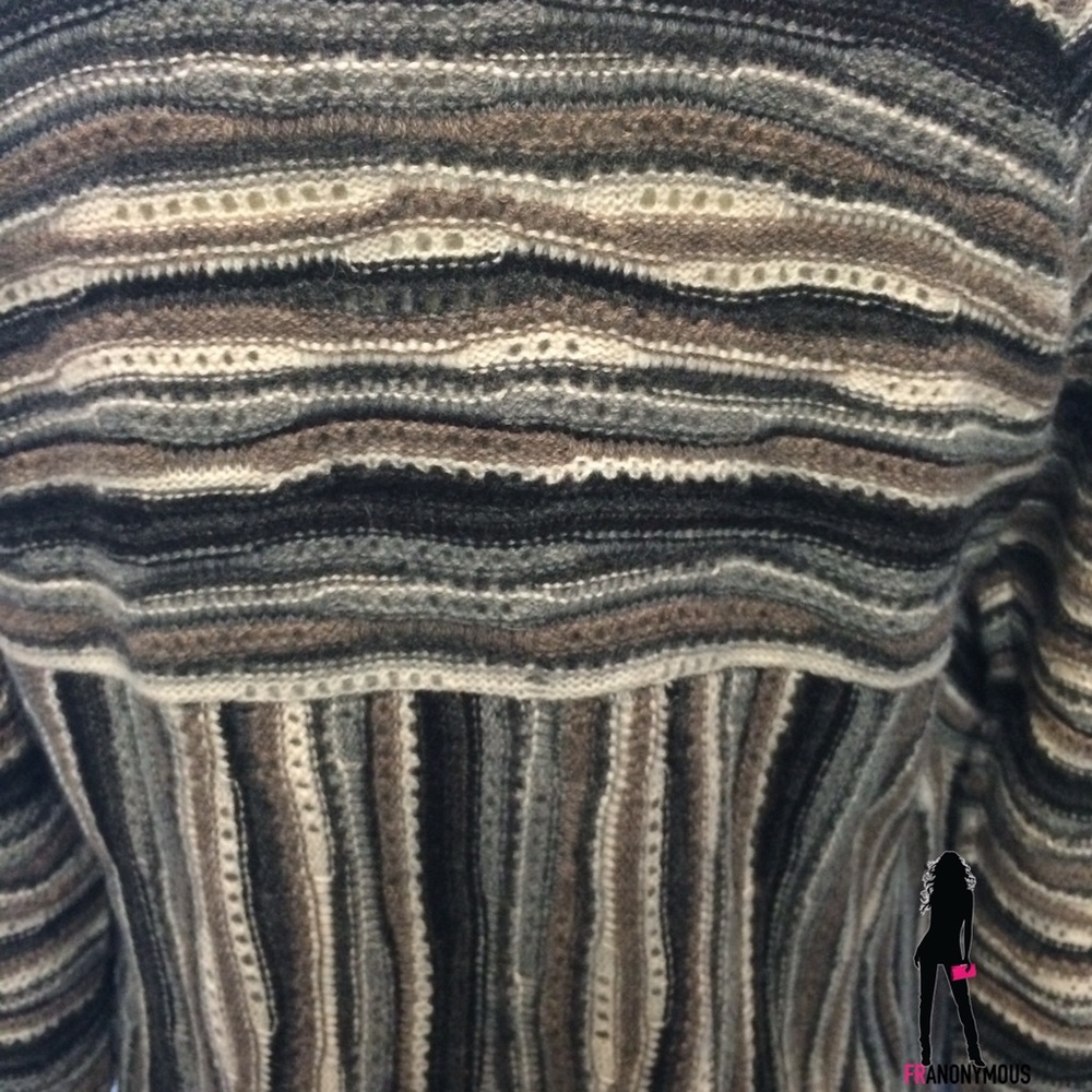 100% Cashmere Wavestitch Crop Cardigan - Picture 4 of 5